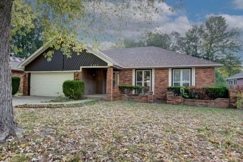 2062 S Butterfly Ave, Springfield, MO, 65807-2193 | Card Image