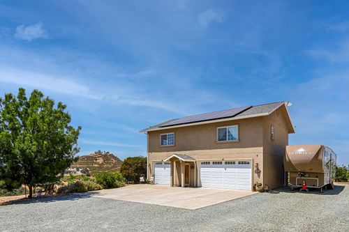 3049 Patriot Way, Valley Springs, CA, 95252-9730 | Card Image
