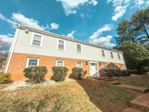 apt-d-833 King James St Sw, Roanoke, VA, 24014-1321 | Card Image