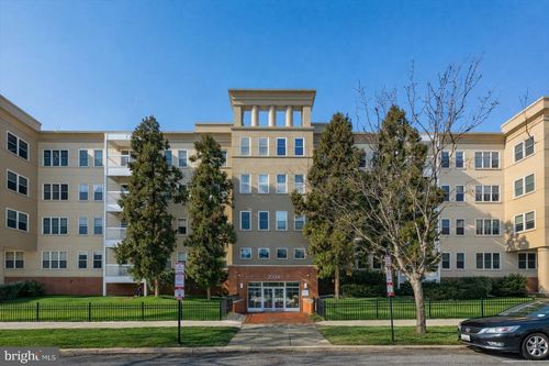 apt-222-2004 11th St Nw, WASHINGTON, DC, 20001-4042 | Card Image