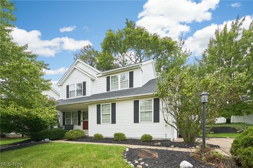 4939 Gateway Dr, Medina, OH, 44256-7927 | Card Image