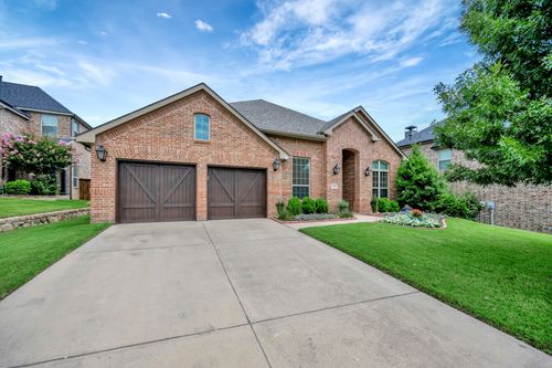 912 Champions Ct, Roanoke, TX, 76262-1588 | Card Image