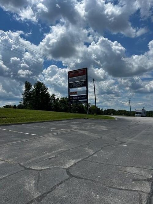 1629 E Andrew Johnson Hwy, MORRISTOWN, TN, 37814-5401 | Card Image