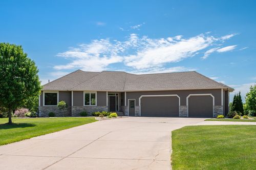 9015 Schutte Ct, Corcoran, MN, 55340-2110 | Card Image