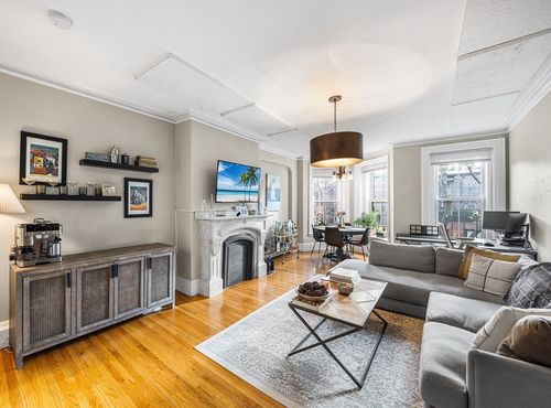 3-1 Saint Charles St, Boston, MA, 02116-6212 | Card Image