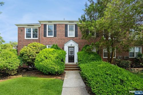 101 Gates, Montclair, NJ, 07042 | Card Image