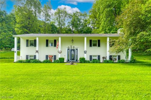 514 Michael Ln Ne, Zoar, OH, 44697-9524 | Card Image