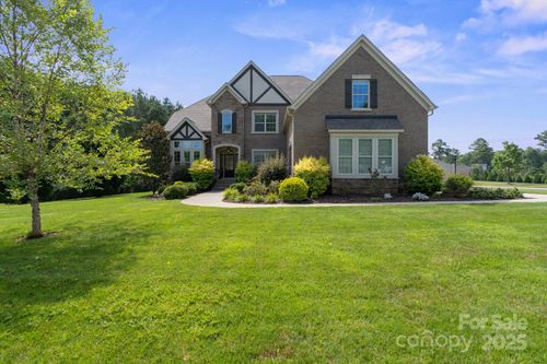 805 Hidden Pond Ln, Waxhaw, NC, 28173-9974 | Card Image