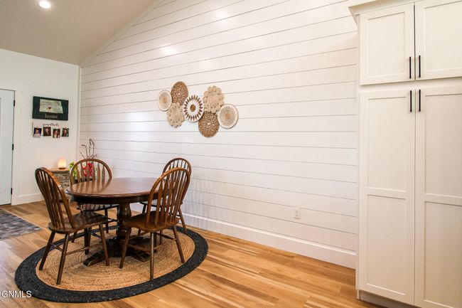 8127 Hawktree Dr, Townhouse with 3 bedrooms, 2 bathrooms and null parking in Bismarck ND | Image 10