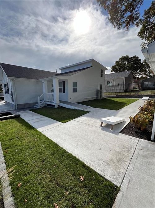 535 Hancock St, Tiverton, RI, 02878-2359 | Card Image