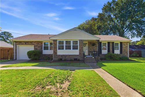 4205 Heather Rd, Portsmouth, VA, 23703-1621 | Card Image