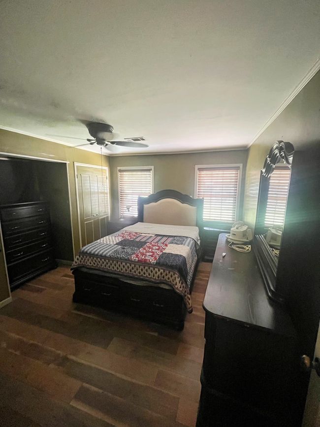 2915 Avenue G, House other with 4 bedrooms, 1 bathrooms and null parking in Nederland TX | Image 11