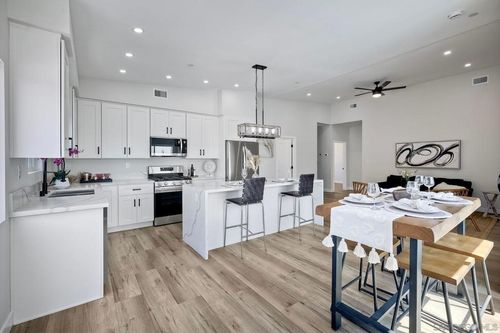 573 Florida St, Imperial Beach, CA, 91932-1655 | Card Image