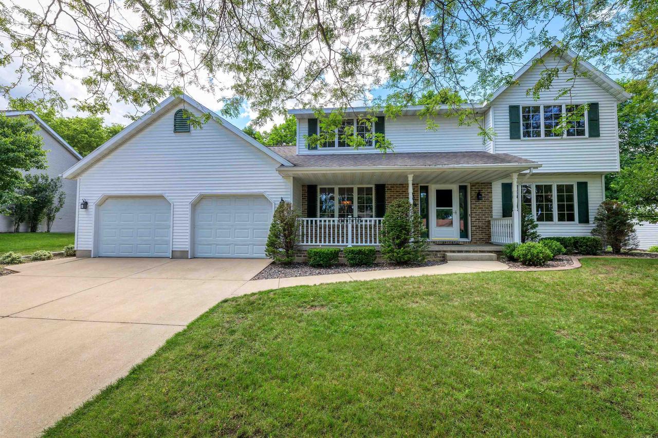 1696 King Of Arms Drive, For Sale in GREEN BAY Zoocasa