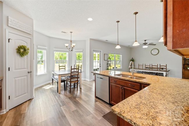 Walk in pantry. | Image 15