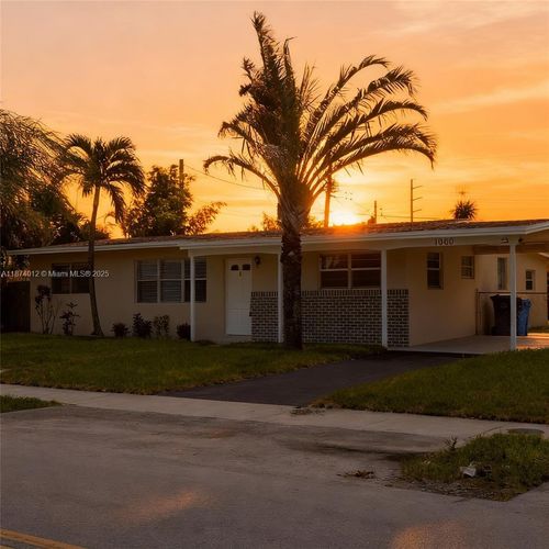 1060 W Prospect Rd, Oakland Park, FL, 33309-4637 | Card Image