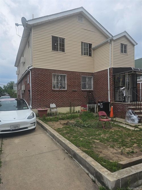 5742 159th Street, New York, NY, 11365 | Card Image