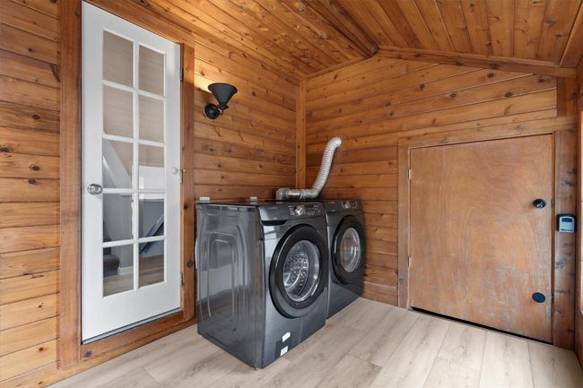 Laundry and storage room | Image 27