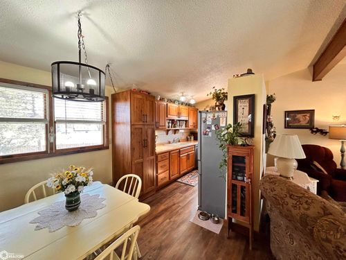 803 Pamela St, Moravia, IA, 52571-9570 | Card Image