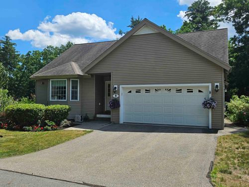 9 Hemlock Dr, Newton, NH, 03858-4412 | Card Image