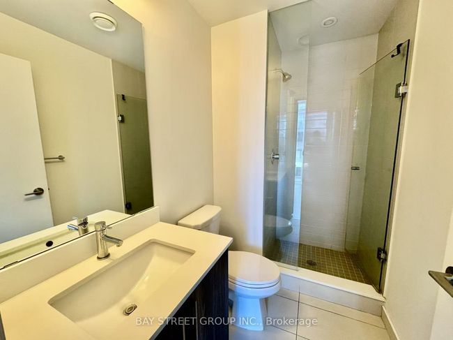 1514 - 27 Bathurst St, Condo with 2 bedrooms, 2 bathrooms and null parking in Toronto ON | Image 8