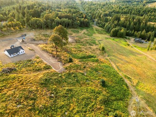 391 Brook Valley Rd, Kelso, WA, 98626-1037 | Card Image