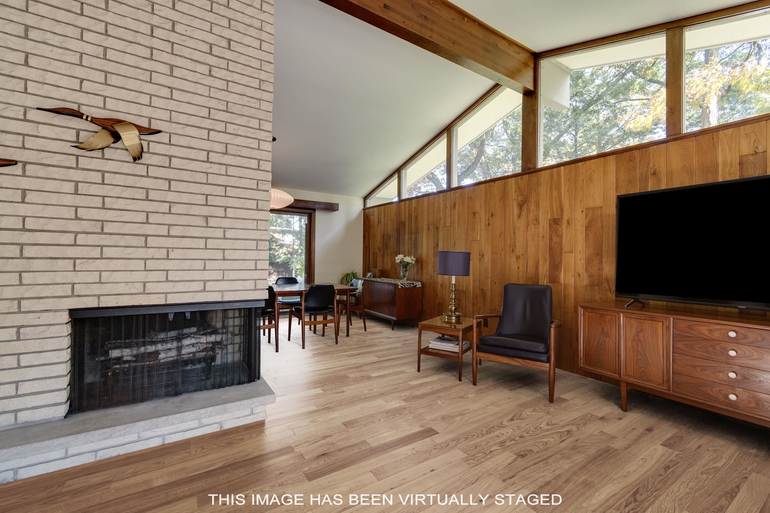 Standish Ct, Madison, WI 53705