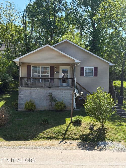 216 N Cross St, Oneida, TN, 37841-2405 | Card Image