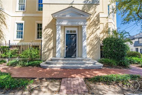 304 W Jones St, Savannah, GA, 31401-4218 | Card Image