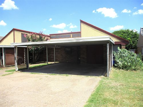 203 Yorkshire Ct, Euless, TX, 76040-4181 | Card Image