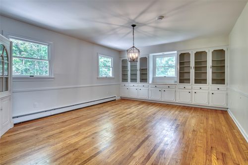 400 Little Peconic Bay Rd, Cutchogue, NY, 11935-1608 | Card Image