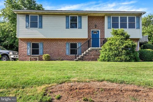 100 Fern Avenue, CARLISLE, PA, 17013 | Card Image