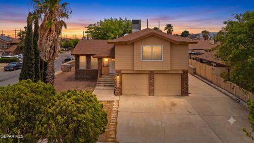 4764 Loma De Cobre Dr, El Paso, TX, 79934-3552 | Card Image