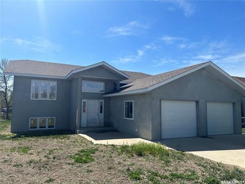 117 Carson Bay, Lampman, SK, S0C1N0 | Card Image