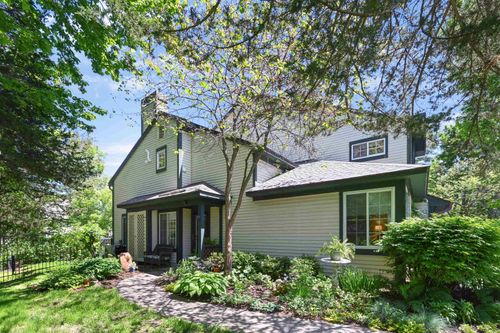 29 Lake Forest Dr, Burlington, VT, 05401-5492 | Card Image