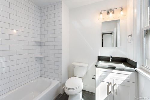 apt-2-60 Leroy Ave, Valhalla, NY, 10595-1458 | Card Image