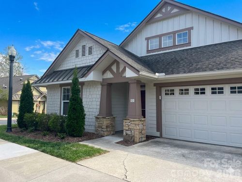 53 Barn Owl Way, Hendersonville, NC, 28792-7414 | Card Image