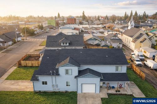 315 S 1st St (& 301 Drake St) St, Silverton, OR, 97381 | Card Image