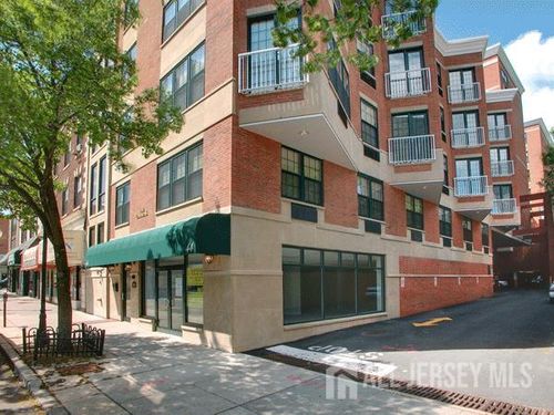 7 Prospect St, Morristown, NJ, 07960-9300 | Card Image