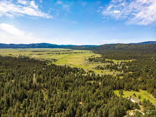 Lot 14 Block 3 Corral Crk, Cascade, ID, 83611-5334 | Card Image