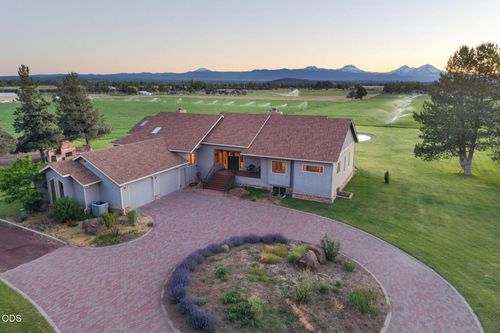 65055 Old Bend Redmond Hwy, Bend, OR, 97703-8488 | Card Image