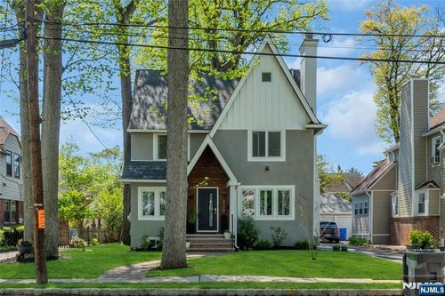 330 Murray Ave, Englewood, NJ, 07631-1420 | Card Image