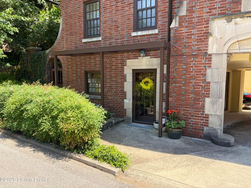 apt-o-1801 Spring Dr, Louisville, KY, 40205 | Card Image