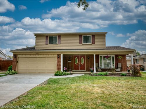 37082 Gary Dr, Sterling Heights, MI, 48310-3625 | Card Image