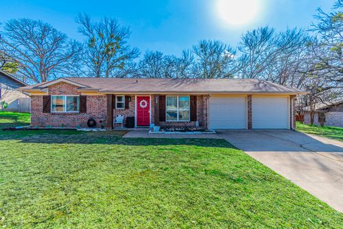 708 N Stewart St, Azle, TX, 76020-2650 | Card Image