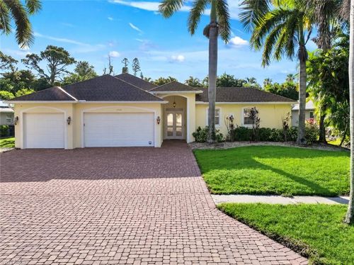 13760 Willow Bridge Dr, NORTH FORT MYERS, FL, 33903-7215 | Card Image
