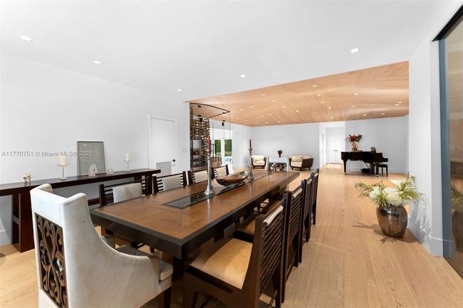 5601 San Vicente St, House other with 4 bedrooms, 5 bathrooms and null parking in Coral Gables FL | Image 4