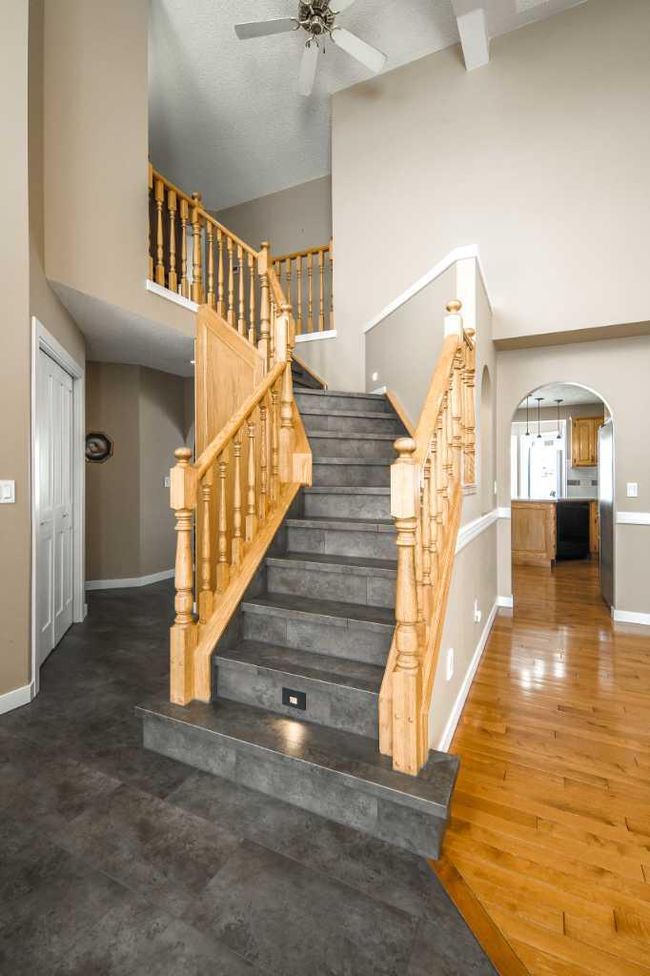 315 Hawkstone Close Nw, Home with 5 bedrooms, 3 bathrooms and 6 parking in Calgary AB | Image 21