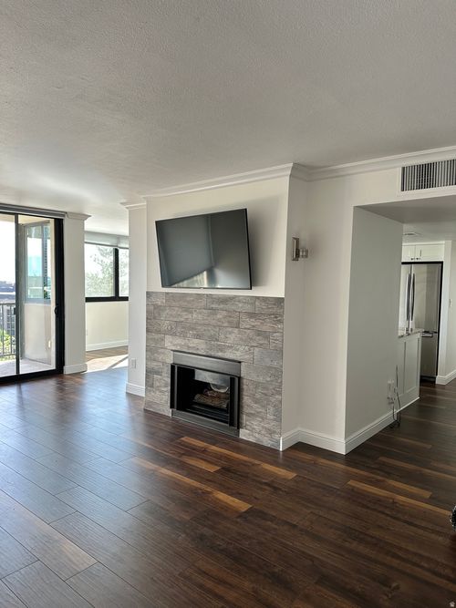 207w-241 Vine St, Salt Lake City, UT, 84103-1928 | Card Image