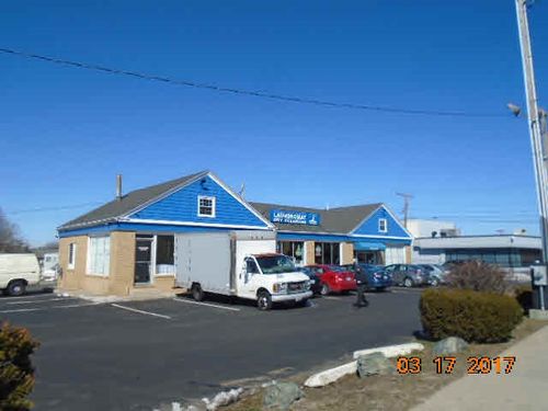 232 West Main Road, Middletown, RI, 02842 | Card Image